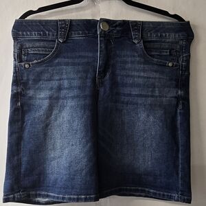 Democracy Indigo Denim Shorts